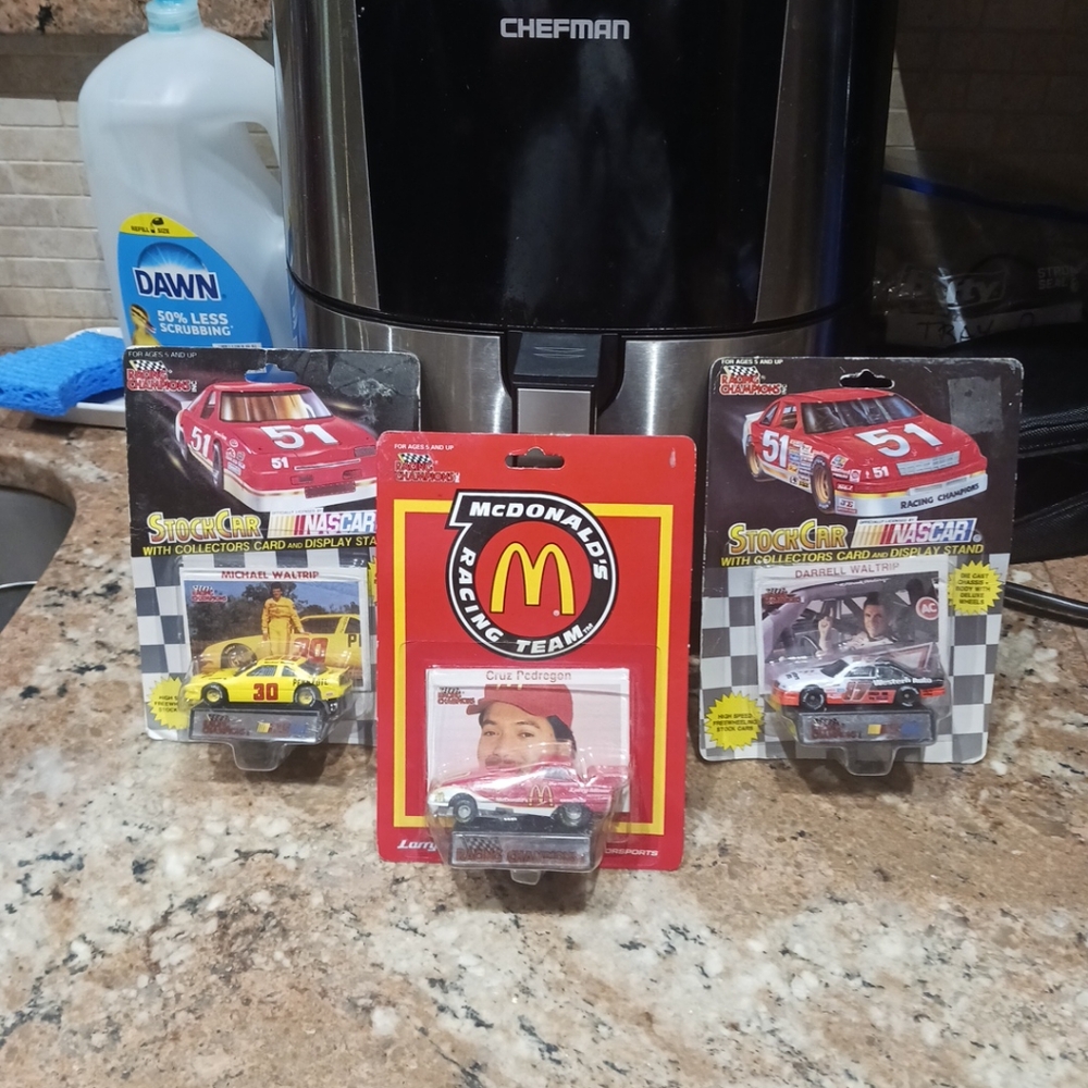 Vtg 1992 Racing Champions 1/64 diecast Nascar Race Cars Lot.